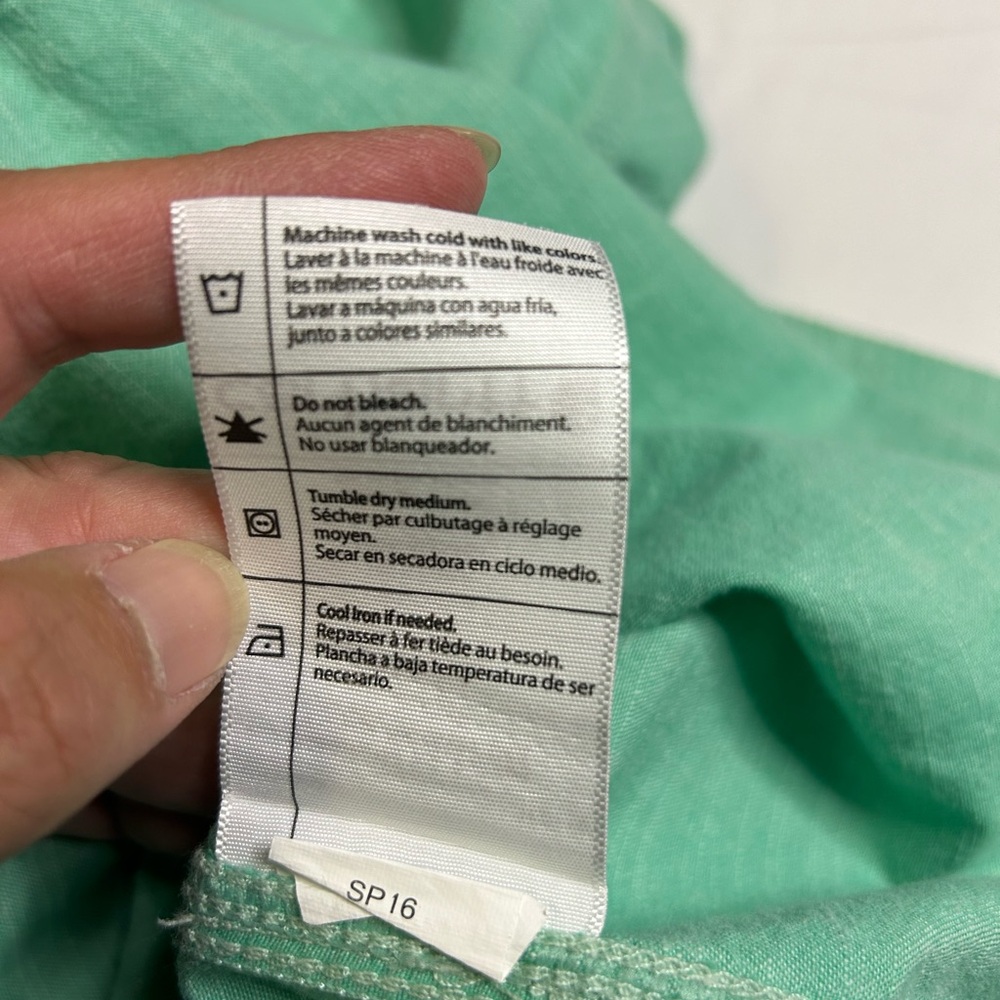 Carhartt Women's XL 16-18 Relaxed Fit Button Down Shirt. Teal Color - Picture 6 of 7
